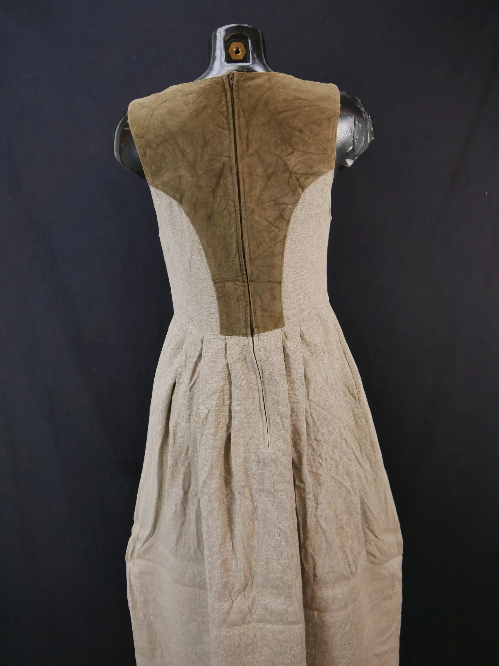 by h.moser Salzburg beige mit Stickerei süßes Landhaus Kleid Trachtenkleid Gr.38