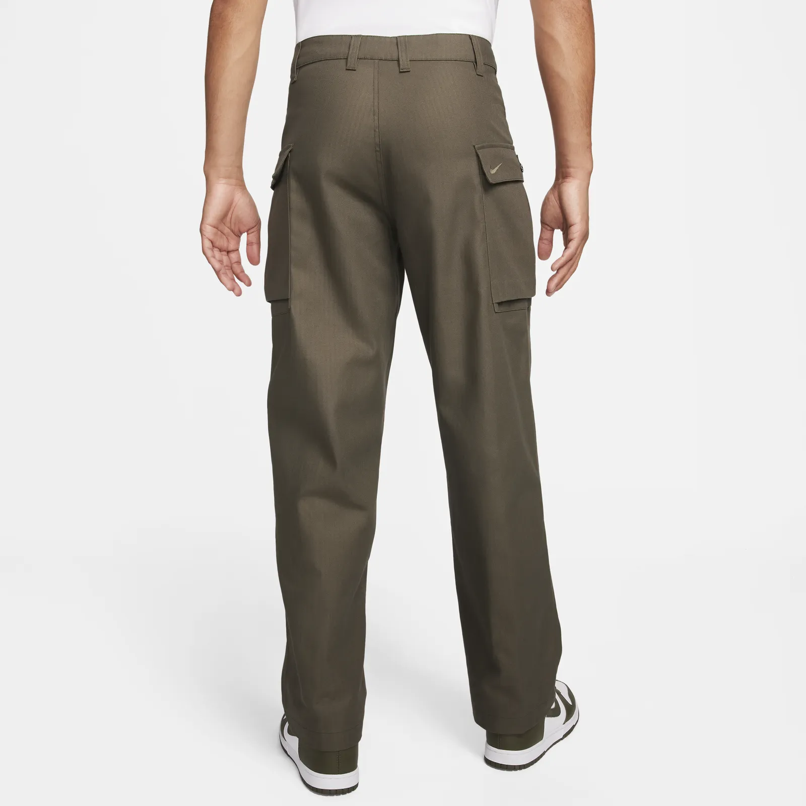 Cargo-Hose Nike Life FJ0323-325