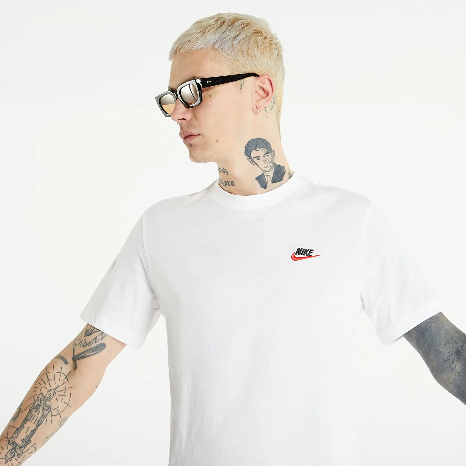 T-shirt Nike Sportswear Club Tee ar4997-100